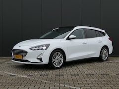 Ford Focus Wagon - 1.0 EcoBoost Titanium | Panoramadak | LED | 17 Inch | Winterpack | CarPlay/Android Auto |