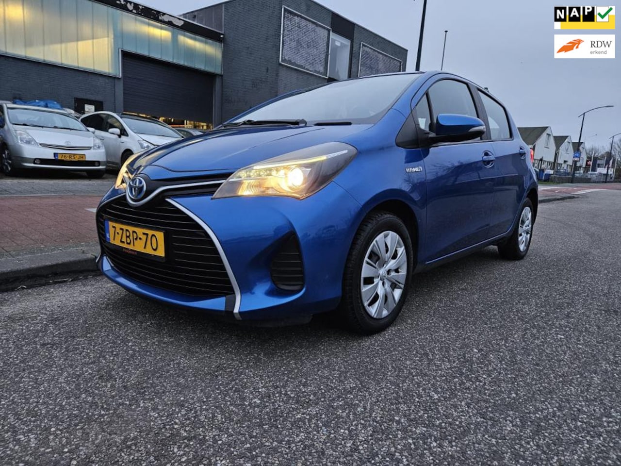 Toyota Yaris - GARANTIE Nieuwe APK Hybride - AutoWereld.nl