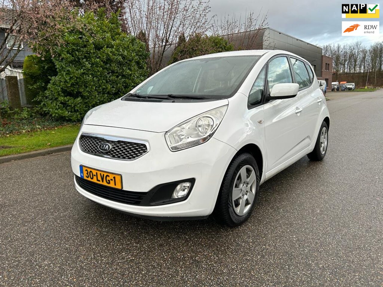 Kia Venga - 1.4 CVVT X-tra 5DR*Cruise*Airco*NAP*Trekhaak*Dealer onderhouden* - AutoWereld.nl