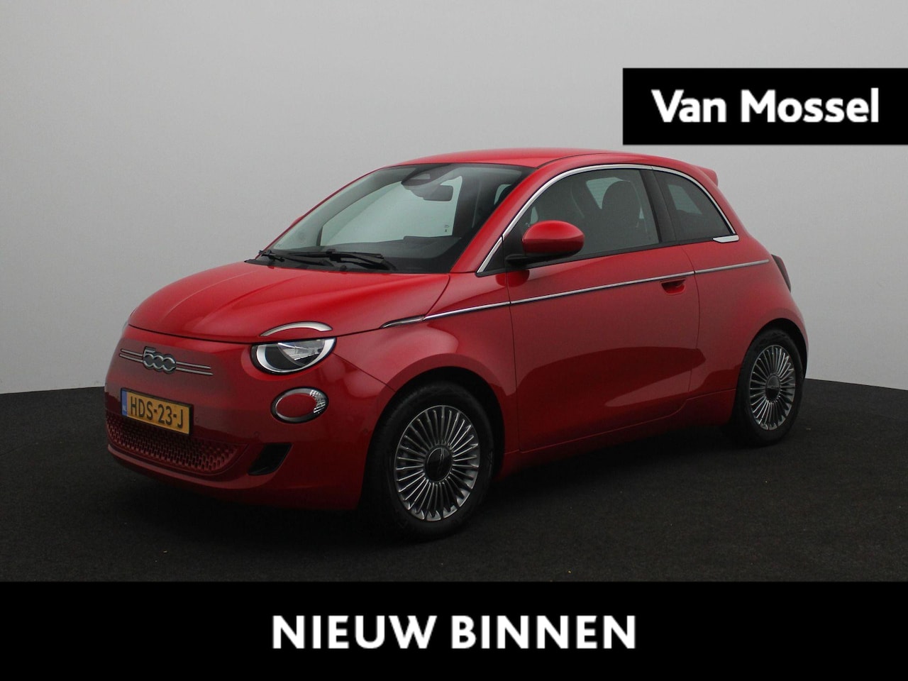 Fiat 500 - Urban 42 kWh | Pack Style | Stoelverwarming | Licht metalen velgen 16" | - AutoWereld.nl