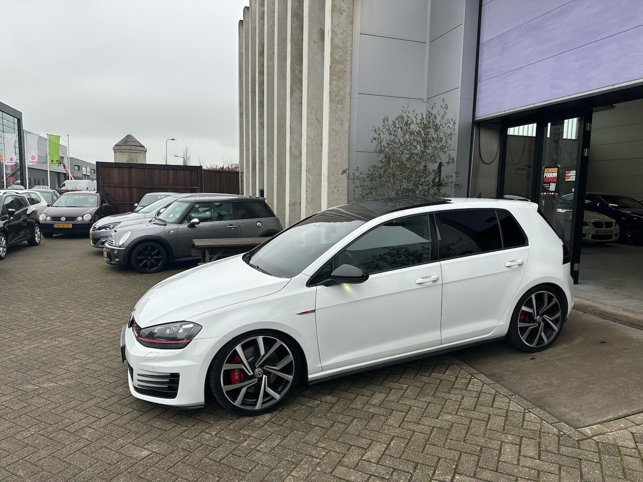 Volkswagen Golf - 2.0 TSI GTI Performance DSG! PANO! INRUIL MOGELIJK! - AutoWereld.nl