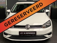 Volkswagen Golf - 1.0 TSI Trendline AIRCO GROOT NAVI CARPLAY