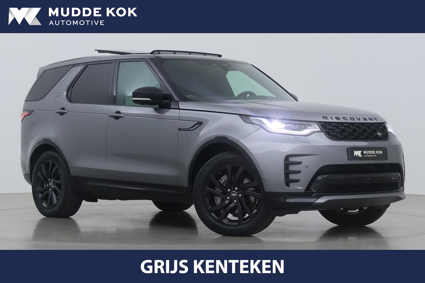 Land Rover Discovery - 3.0 D300 R-Dynamic SE | COMMERCIAL | ACC | Panoramadak | Trekhaak | Stoel+Stuurverwarming - AutoWereld.nl