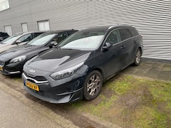 Kia Cee'd Sportswagon - Ceed 1.0 T-GDi DynamicPlusLine Key-Less // LED // Dodehoek // Navi + Camera info Roel 0492