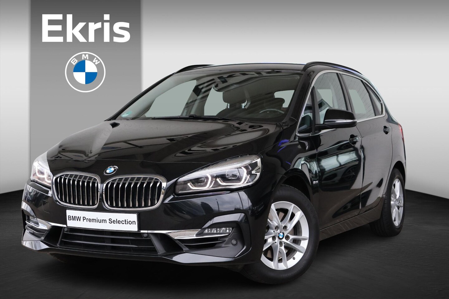 BMW 2-serie Active Tourer - 220i High Executive | Luxury line | Park Assistant - AutoWereld.nl