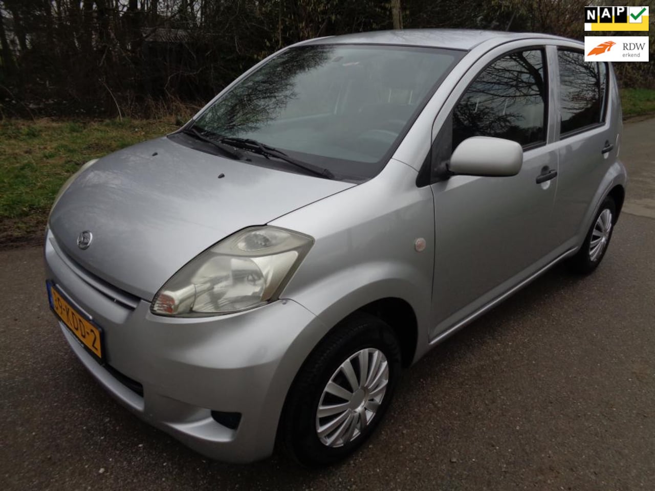 Daihatsu Sirion 2 - 1.0-12V Premium Airco! 2009! NAP! - AutoWereld.nl