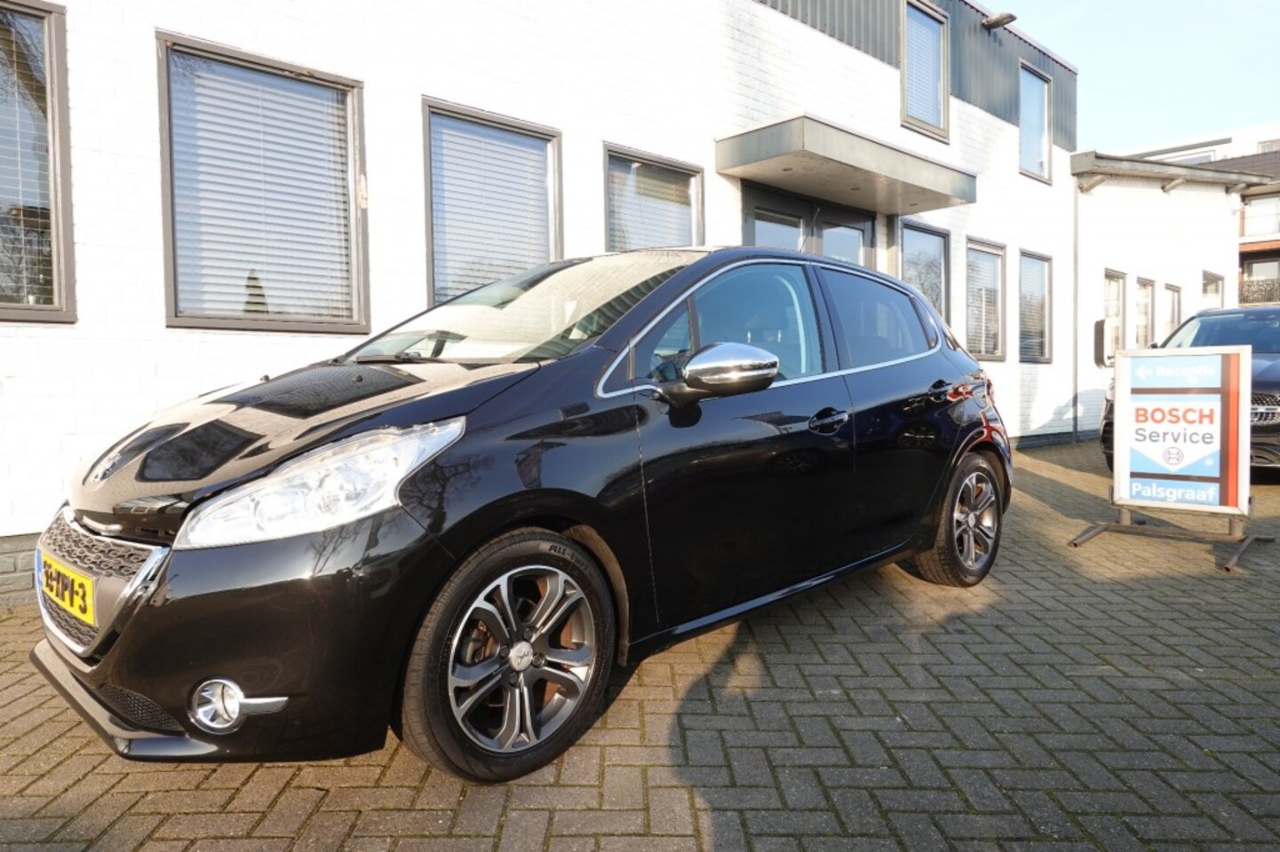 Peugeot 208 - 1.4 Vti Griffe 1.4 VTI GRIFFE 5 drs - AutoWereld.nl