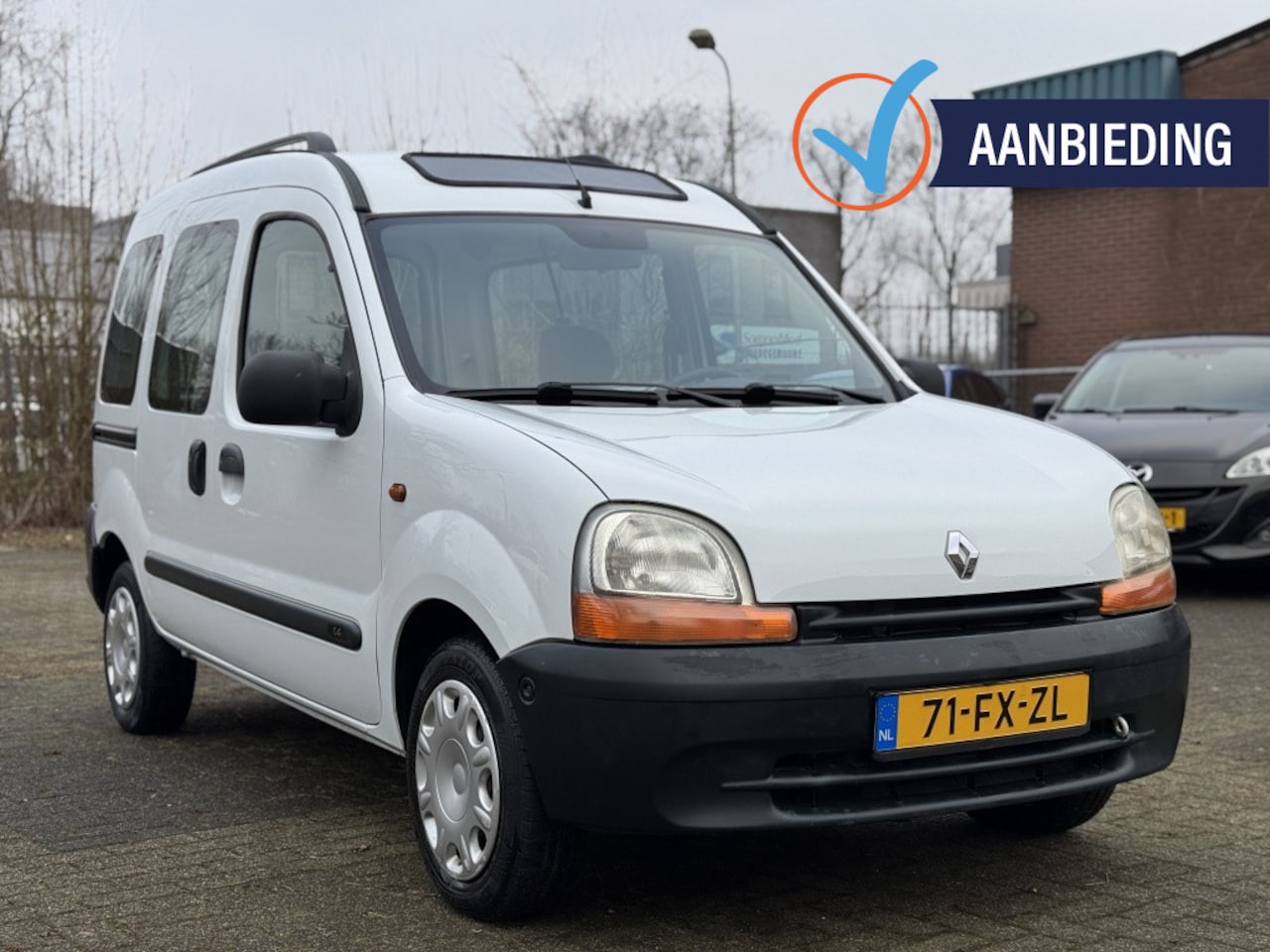 Renault Kangoo - 1.4 RN Rolstoelauto Automaat/Mindervalide. - AutoWereld.nl