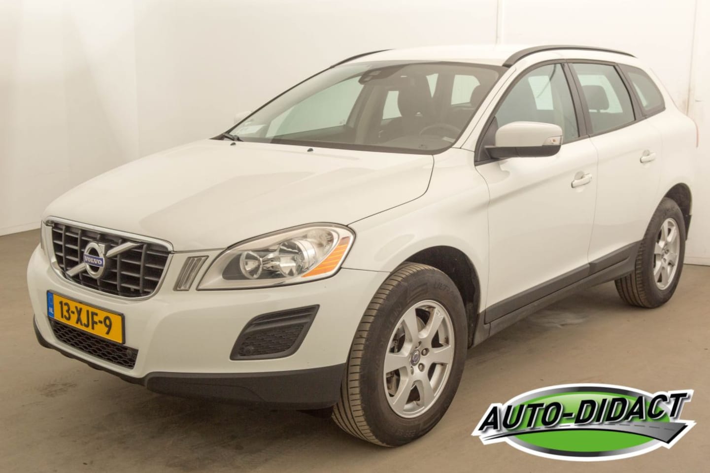 Volvo XC60 - Xc-60 2.0 T5 Automaat Kinetic - AutoWereld.nl