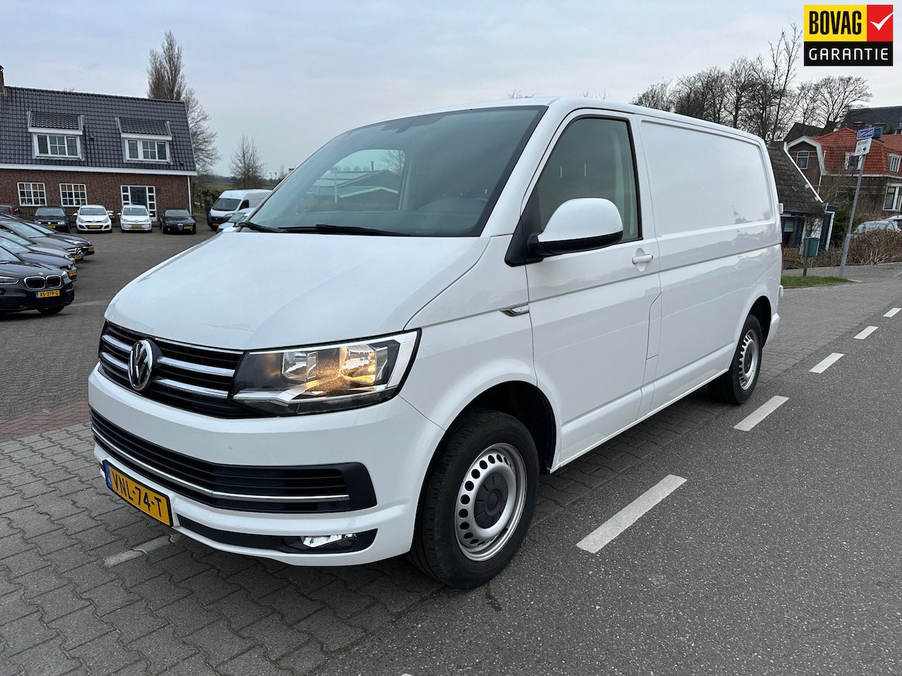 Volkswagen Transporter - 2.0 TDI L1H1 Comfortline 2.0 TDI L1H1 Comfortline, PDC, Navi, Cruisecontrol, Bankje, Climatcontrol - AutoWereld.nl