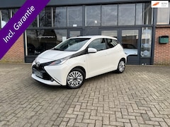 Toyota Aygo - 1.0 VVT-i x-play, Airco, Grote beeldscherm, Achteruitrijcamera