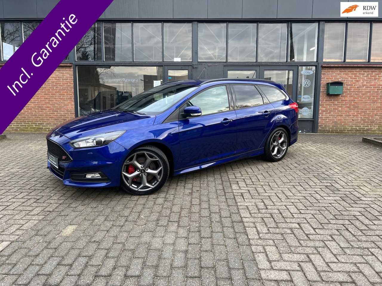 Ford Focus Wagon - 2.0 ST 2.0 ST, Cruise control, Sync, Bi-xenon, Performance Blue - AutoWereld.nl