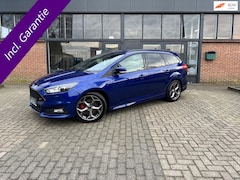 Ford Focus Wagon - 2.0 ST, Cruise control, Sync, Bi-xenon, Performance Blue