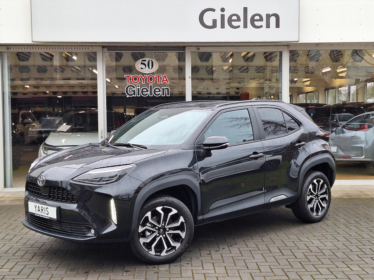 Toyota Yaris Cross - 1.5 Hybrid 130PK First Edition Plus | Stoel + Stuurverwarming, Apple CarPlay, Keyless, 17i - AutoWereld.nl