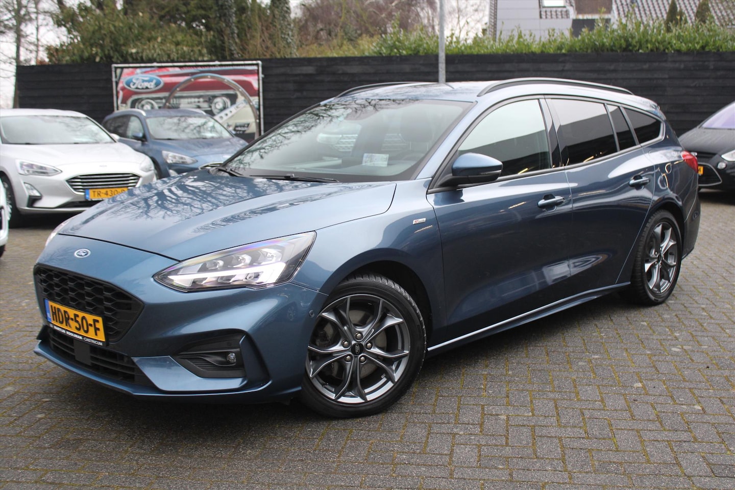 Ford Focus Wagon - ST Line X Business 1.0 EcoBoost Hybrid 125pk Wagon, Winterpack, Adaptive Cruise, Elec. Ach - AutoWereld.nl