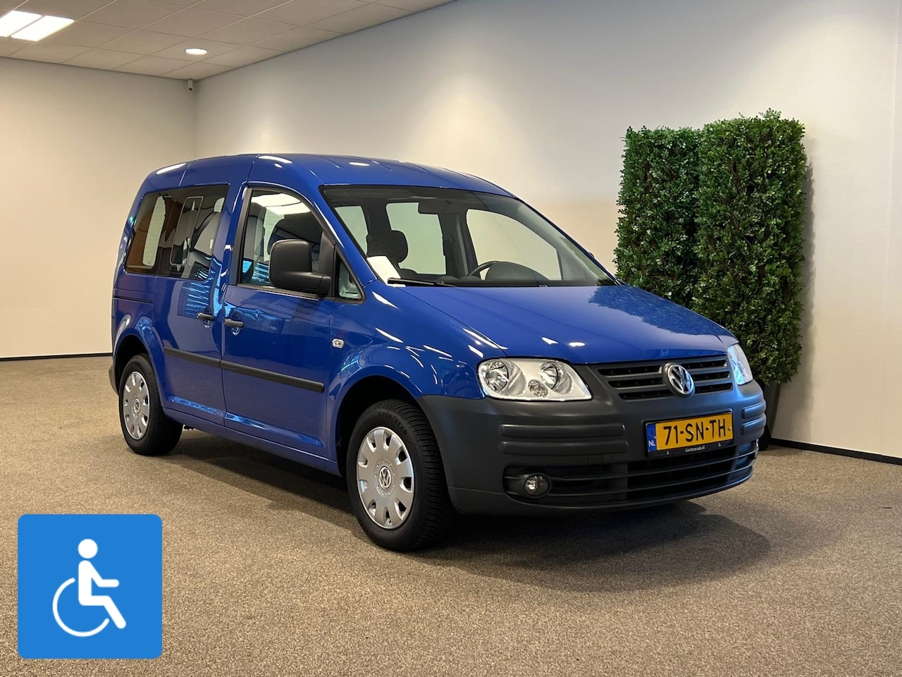 Volkswagen Caddy - Rolstoelauto 3+1 - AutoWereld.nl