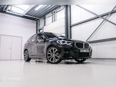 BMW X1 - xDrive25e eDrive M Edition 220 pk | Camera | NL auto NAP | DAB | Ambiance | 19 inch | Lede