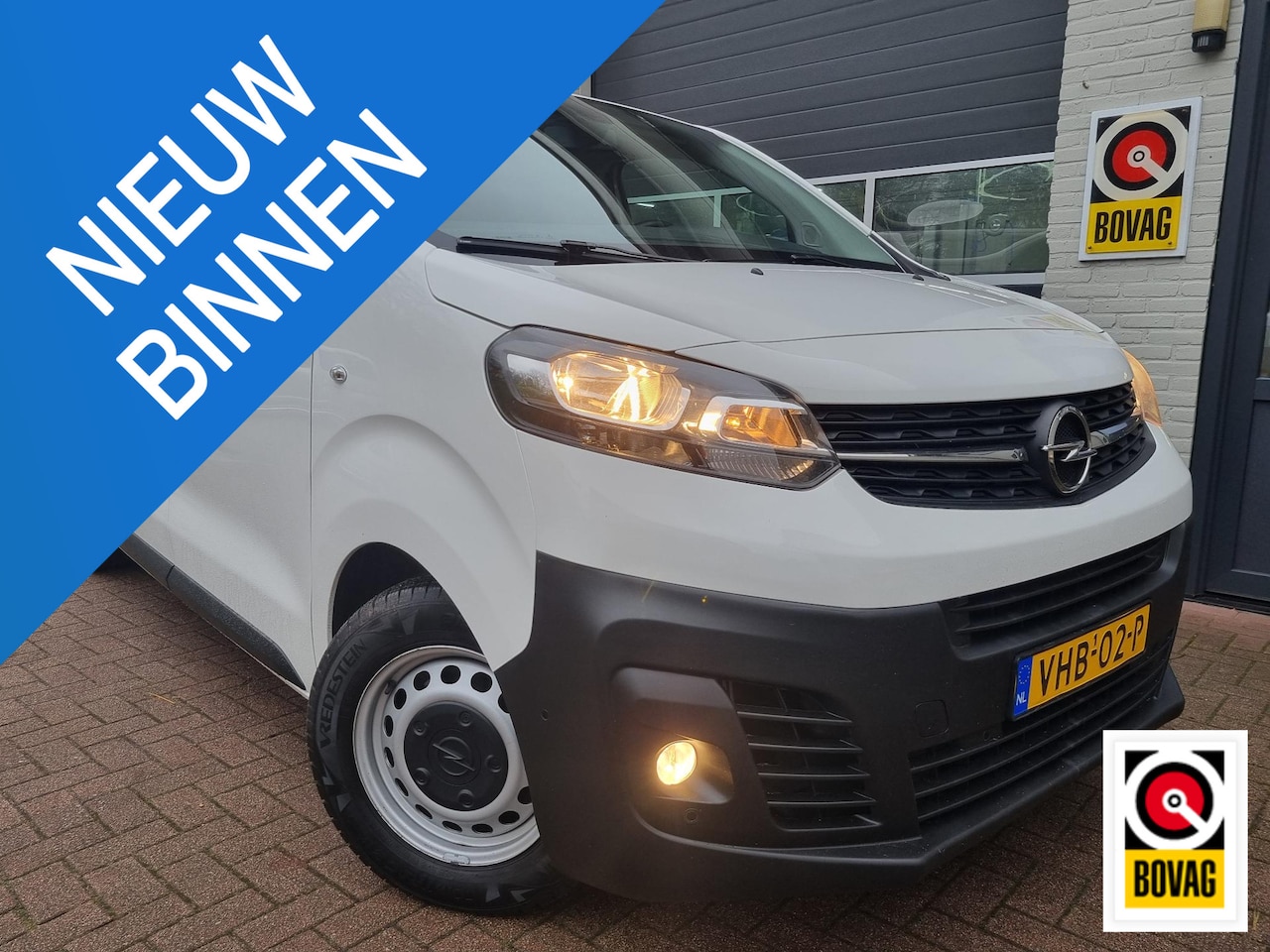 Opel Vivaro - 2.0 CDTI L2H1 Edition Automaat NAVI / CAMERA / CRUISE / TREKHAAK - AutoWereld.nl