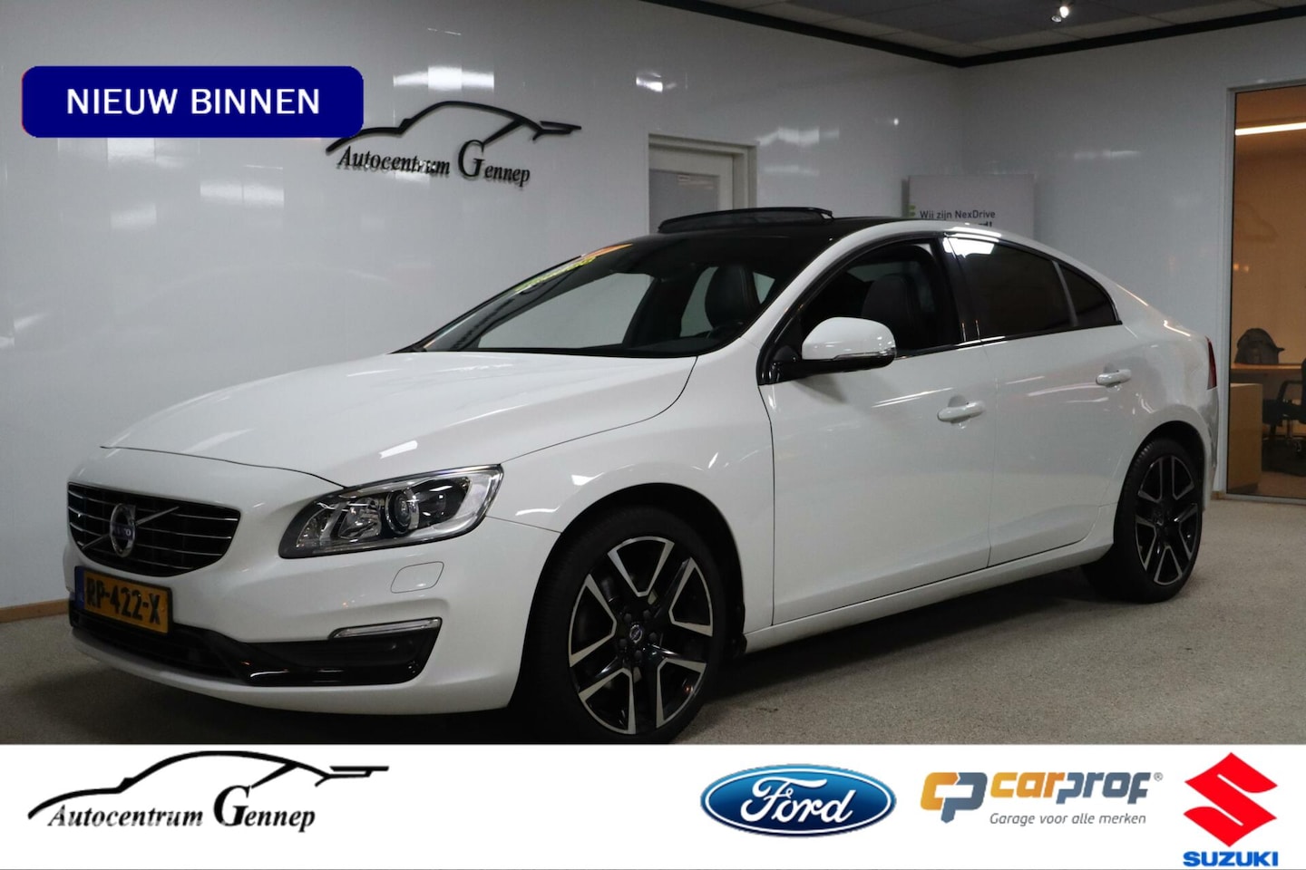 Volvo S60 - 1.5 T3 Polar+ | Automaat | Trekhaak | - AutoWereld.nl