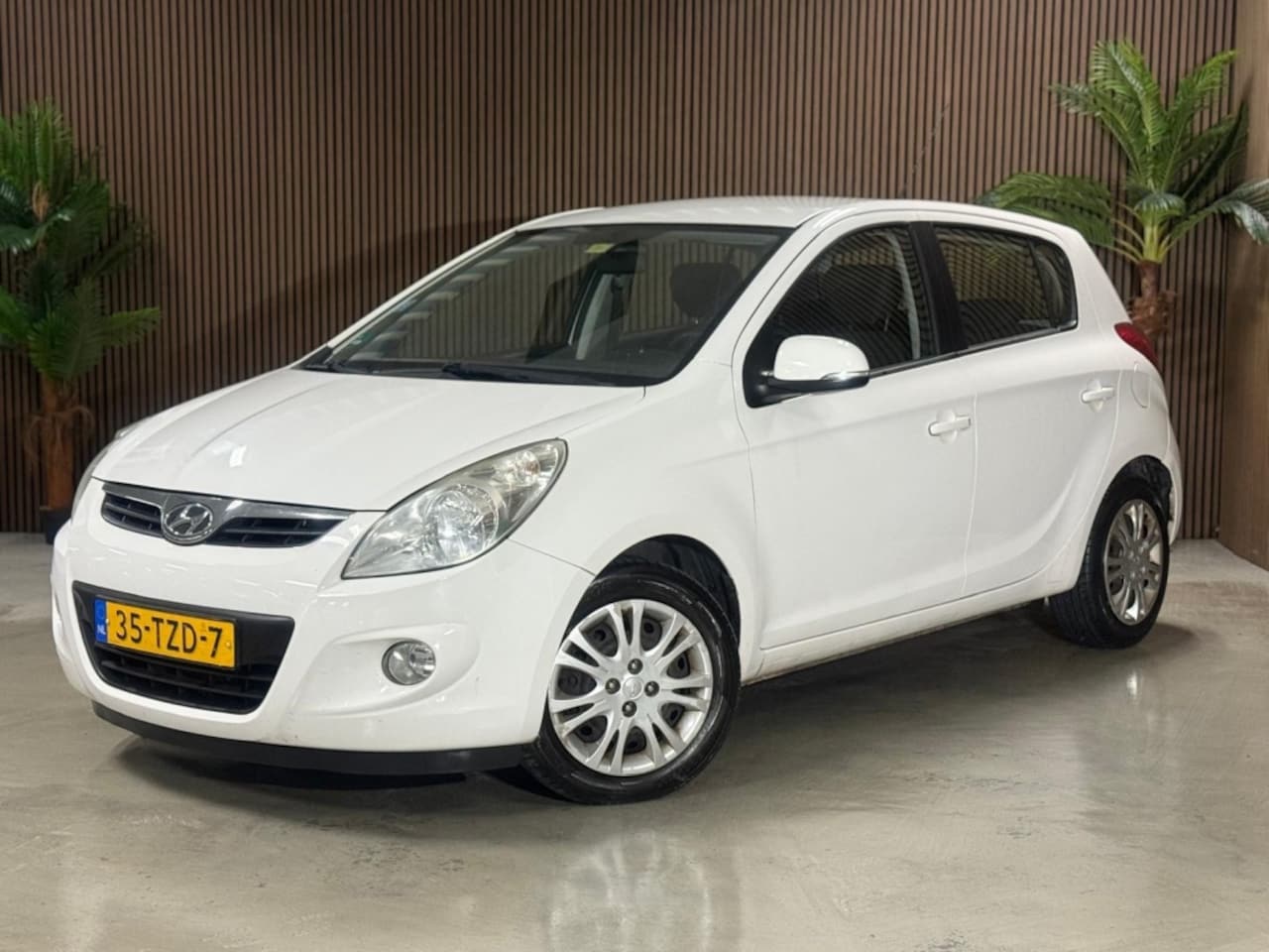 Hyundai i20 - 1.2i Plus 1.2i Plus - AutoWereld.nl