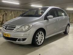 Mercedes-Benz B-klasse - 200|NWE APK|Trekhaak|