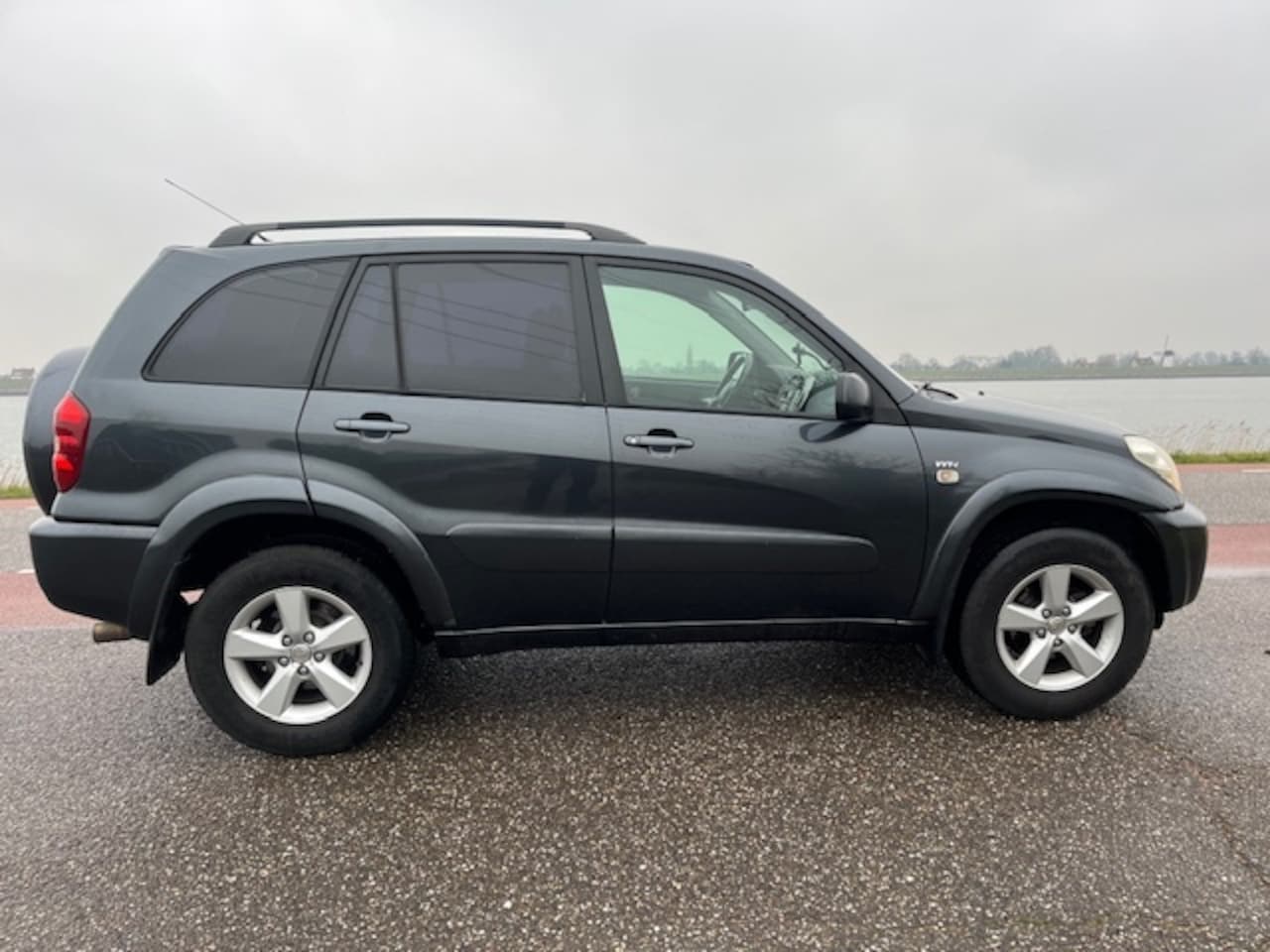 Toyota RAV4 - 1.8-16V VVT-i Luna 1.8-16V VVT-i Luna - AutoWereld.nl