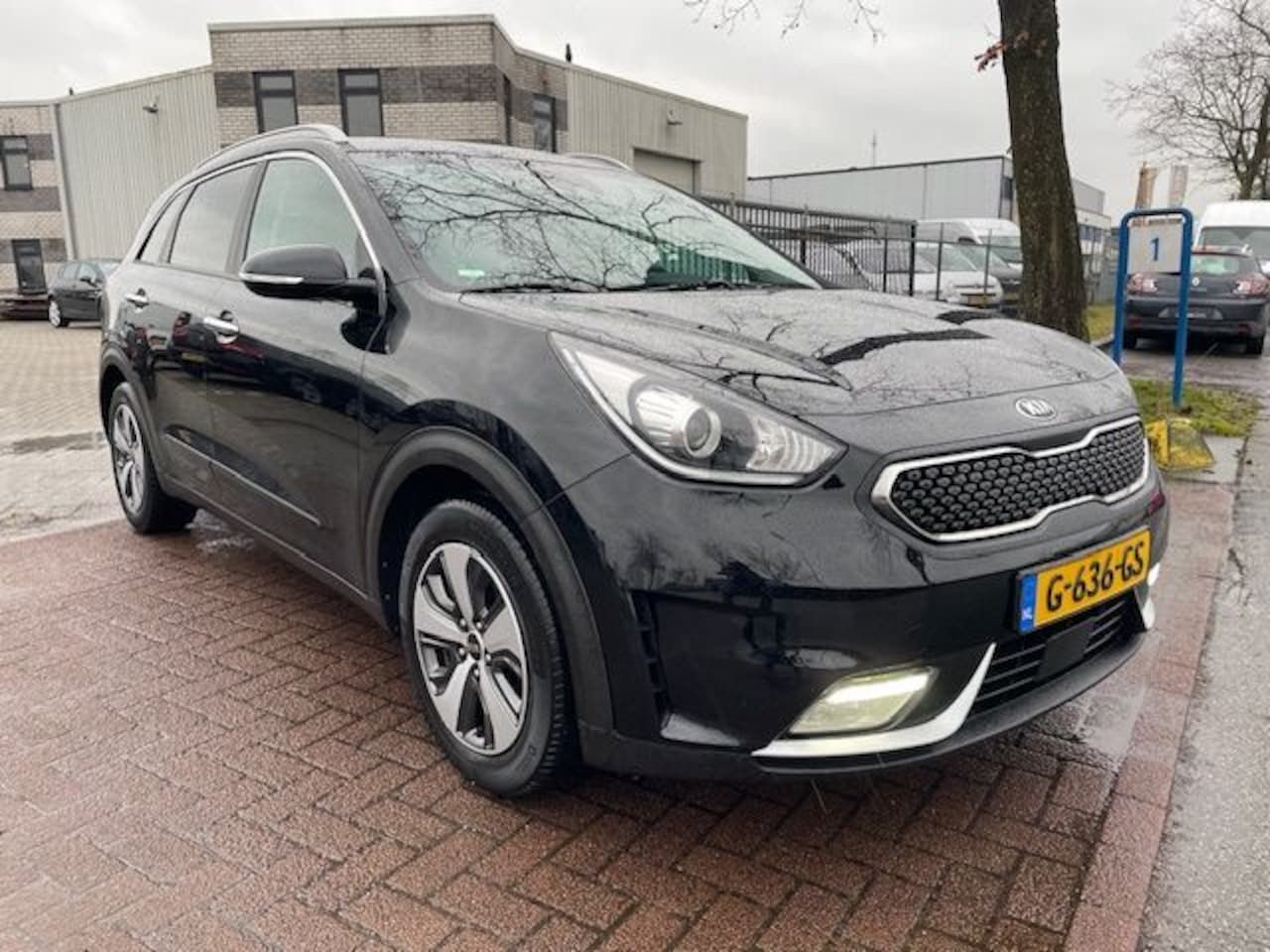 Kia Niro - 1.6 GDi Hybrid First Edition Airco/ECC,Navigatie,Camera,Half leder - AutoWereld.nl