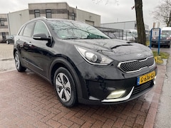 Kia Niro - 1.6 GDi Hybrid First Edition Airco/ECC, Navigatie, Camera, Half leder