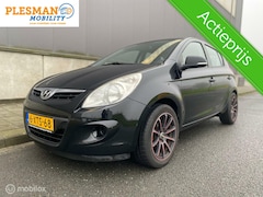 Hyundai i20 - 1.2i i-Drive 5 DRS AIRCO * 2E EIG * BOEKJES