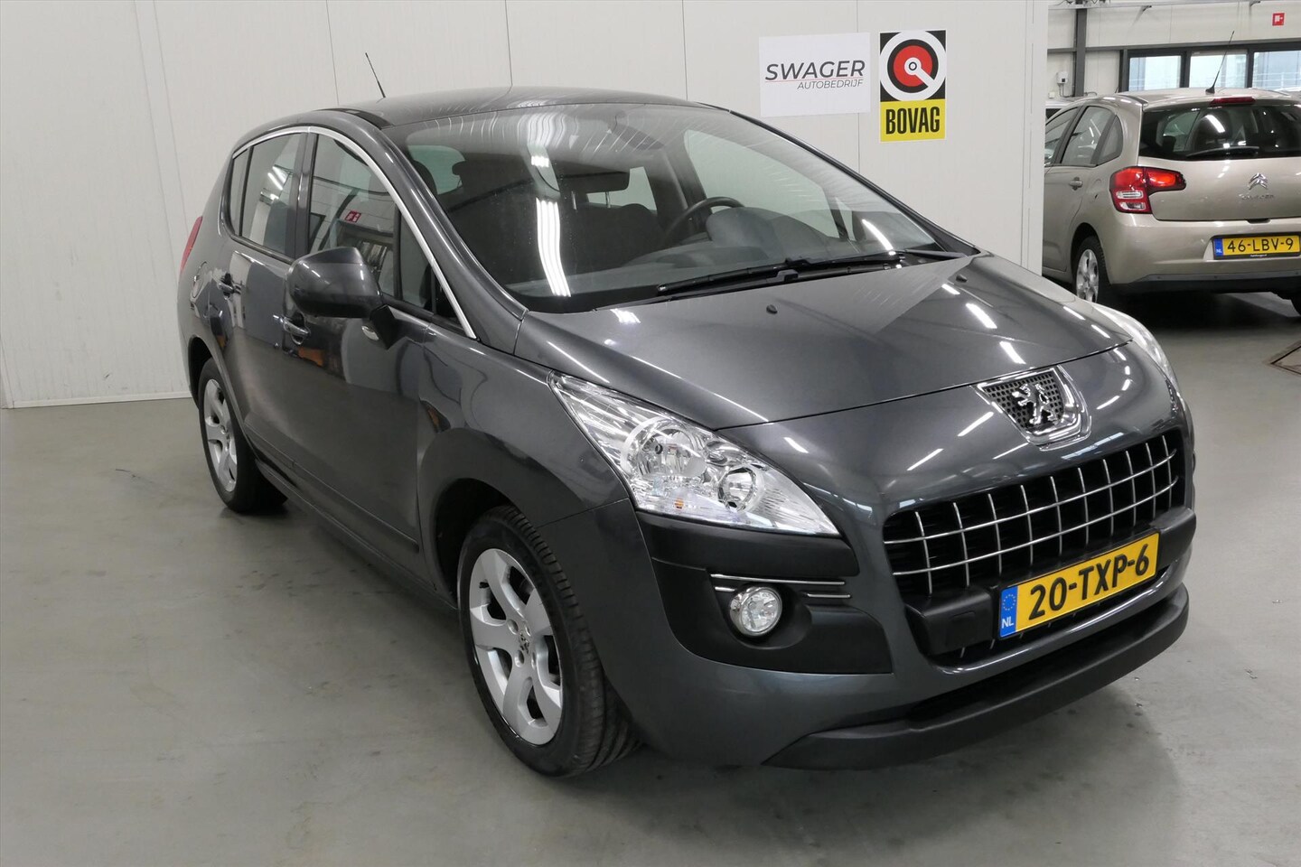 Peugeot 3008 - 1.6 16V THP 156PK Aut. Active(Goed onderhouden&Trekhaak) - AutoWereld.nl