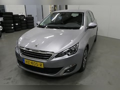 Peugeot 308 - 1.2 PureTech 130pk Allure (Trekhaak)