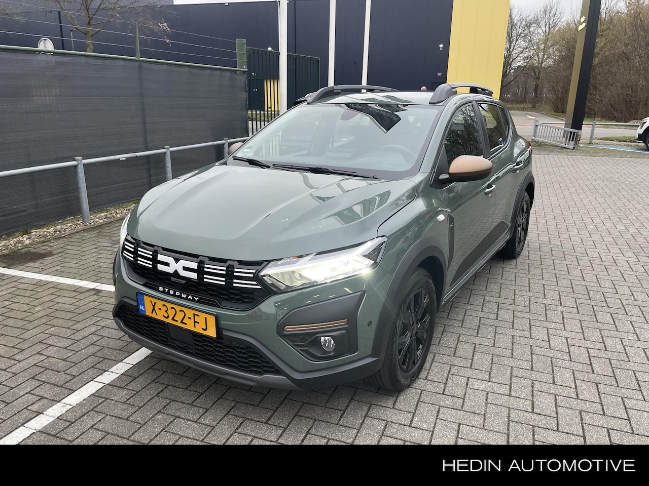 Dacia Sandero Stepway - 1.0 TCe 100 ECO-G Up&Go LPG G3! /trekhaak / weinig km! - AutoWereld.nl