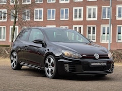 Volkswagen Golf - 2.0 GTI|211 PK| Leer|Zwart-Zwart|3 Drs|Automaat