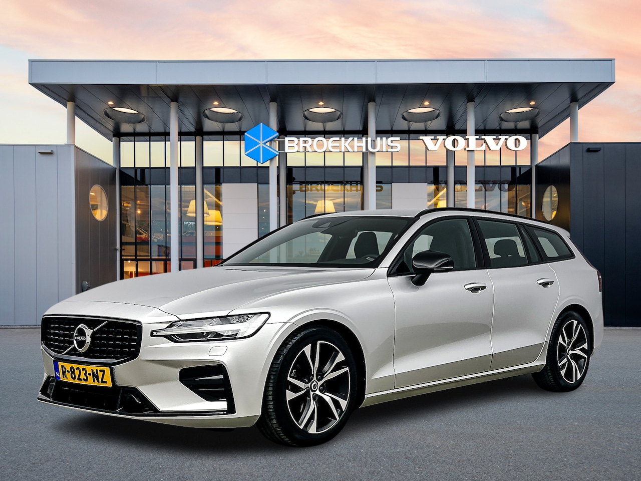 Volvo V60 - B4 Plus Dark | Sportstoelen | Elektr. verst. best. stoel | Adaptieve cruise | BLIS | Stoel - AutoWereld.nl