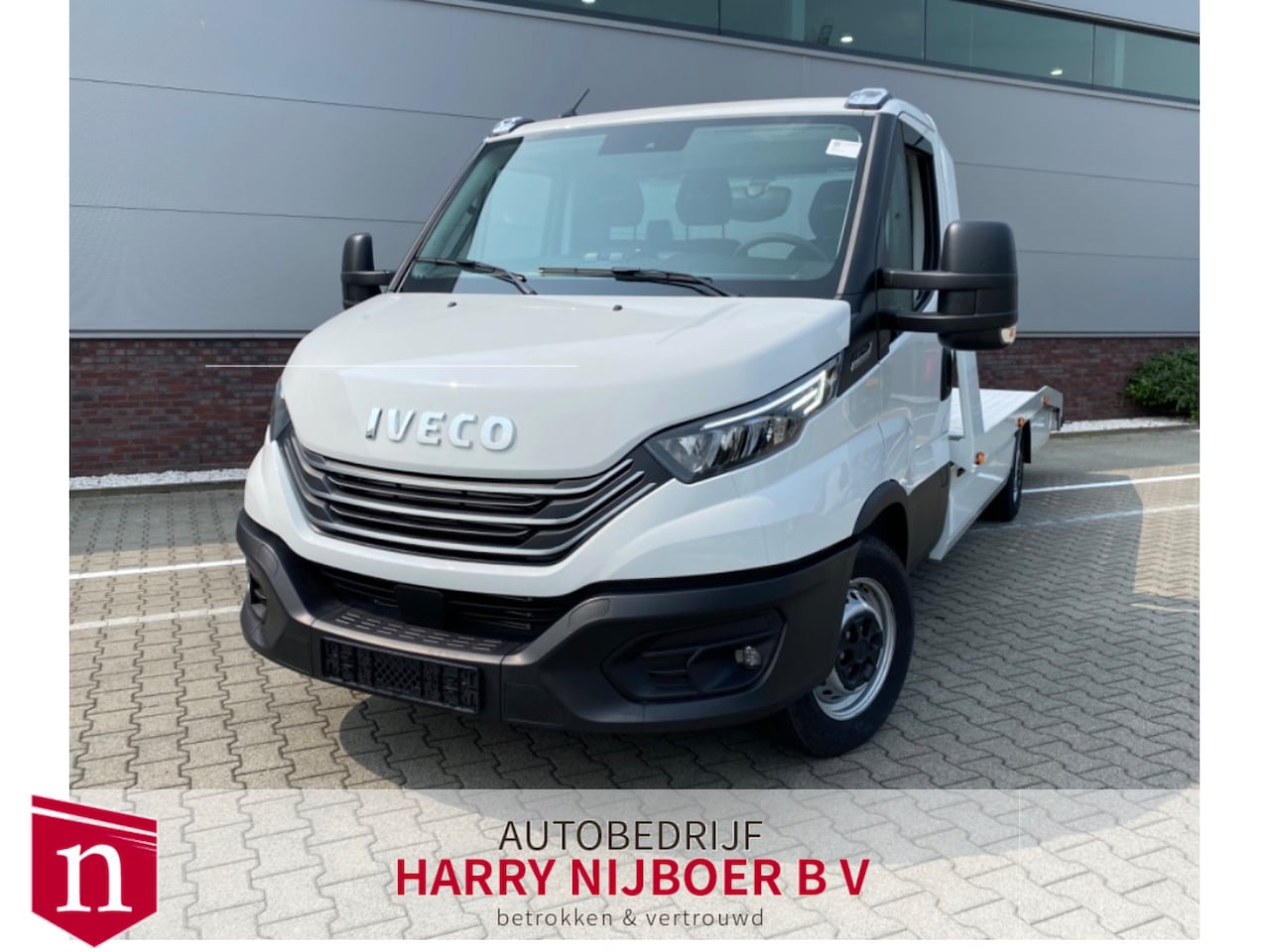 Iveco Daily - 35S18H 3.0 410 Fly-Over | LED NAV ECC THK ACC | 3.5t trekgw. | Katax opbouw - AutoWereld.nl