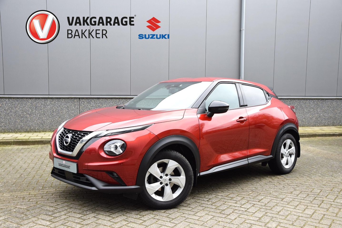 Nissan Juke - 1.0 DIG-T N-Connecta | Automaat | Navigatie | Zeer nette staat!! | - AutoWereld.nl