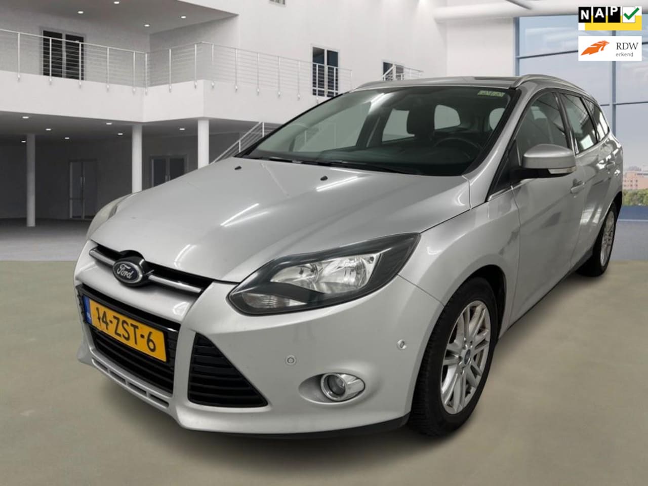 Ford Focus Wagon - 1.6 EcoBoost Lease Titanium 1.6 EcoBoost Lease Titanium - AutoWereld.nl