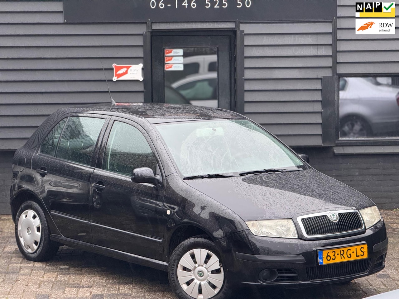 Skoda Fabia - 1.4-16V|Airco|Trekhaak|5 Deurs - AutoWereld.nl