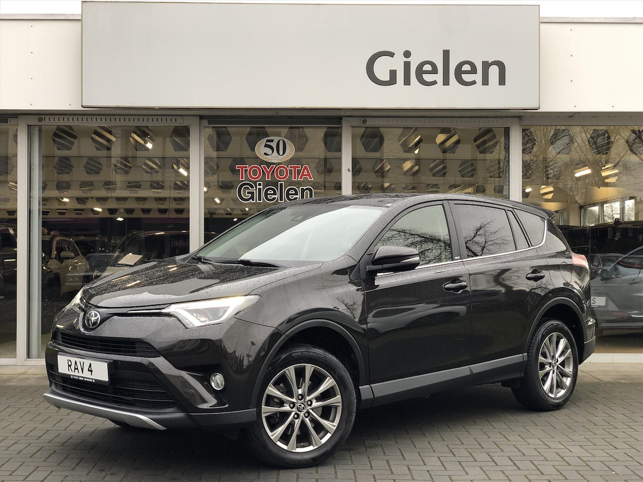 Toyota RAV4 - 2.0 VVT-i AWD Dynamic | Trekhaak, 18 inch, Keyless, Elektrische achterklep, Parkeersensore - AutoWereld.nl