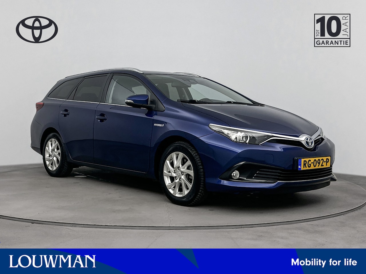 Toyota Auris Touring Sports - 1.8 Hybrid Dynamic | LM velgen | Trekhaak | Navigatie | Camera | Climate Control | Cruise - AutoWereld.nl