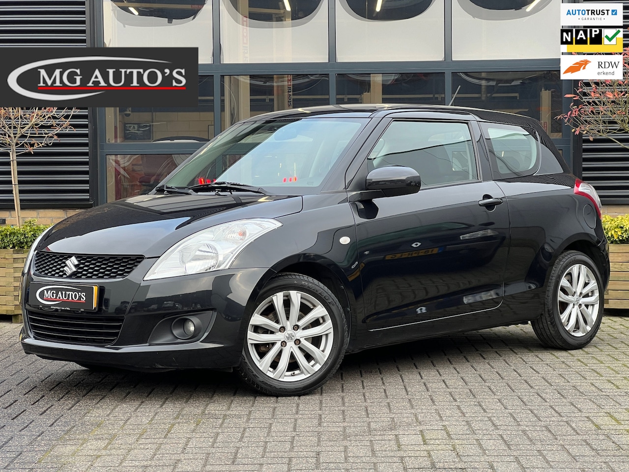 Suzuki Swift - 1.2 Bandit EASSS | Cruise Control | Climate Control | Keyless Entery/Go | Licht Sensor | L - AutoWereld.nl