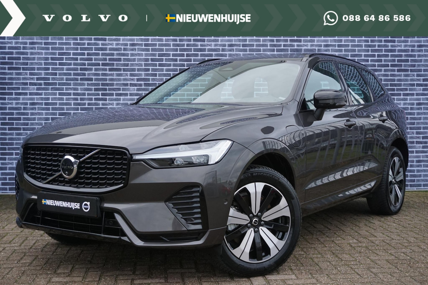 Volvo XC60 - 2.0 T6 Plug-in hybrid AWD Plus Dark | Trekhaak | 360° camera | Adaptieve cruise control | - AutoWereld.nl