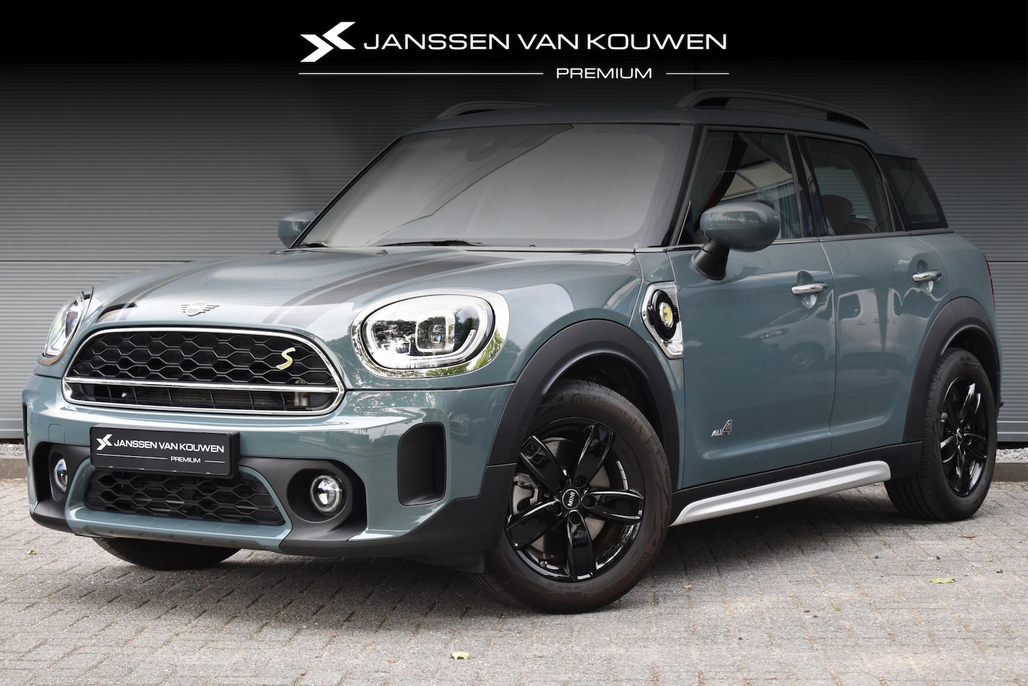 MINI Countryman - Mini 2.0 Cooper S E ALL4 Business Edition / Leder / Stoelverwarming | Navi - AutoWereld.nl