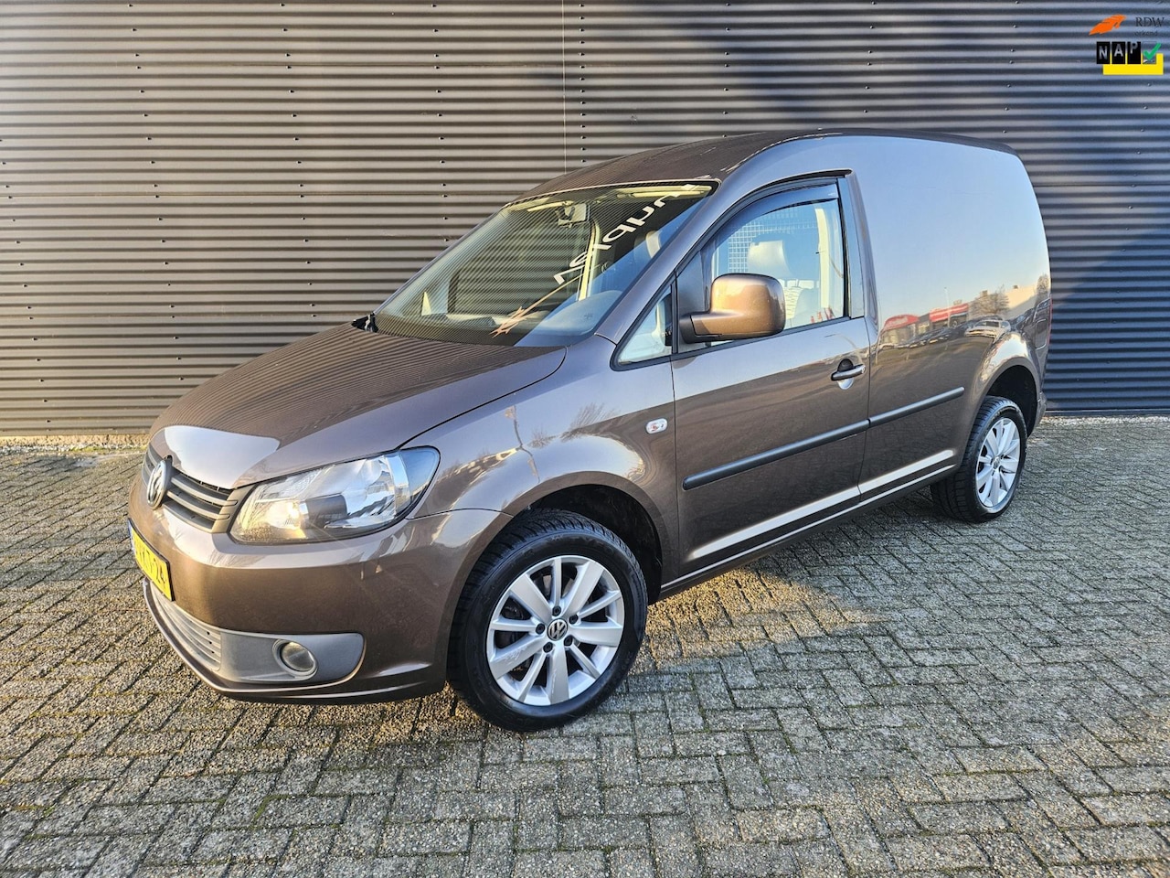 Volkswagen Caddy - - 2.0 TDI 4Motion | CRUISE | NAV | 6BAK | 1e EIG. - AutoWereld.nl