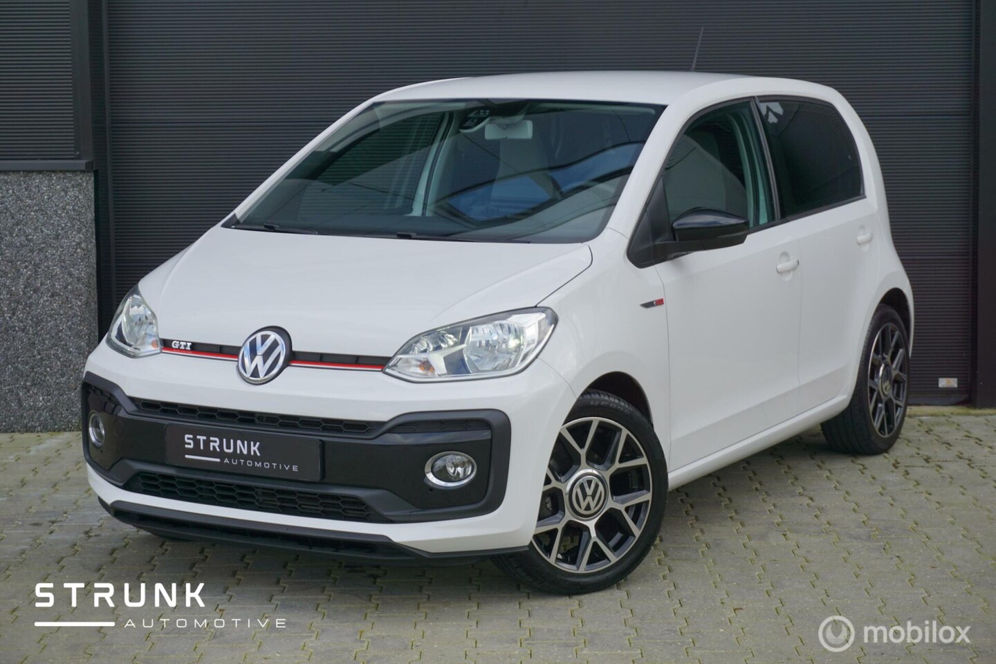 Volkswagen Up! - 1.0 BMT GTI LOOK UP! Airco, App Connect, Dab, - AutoWereld.nl