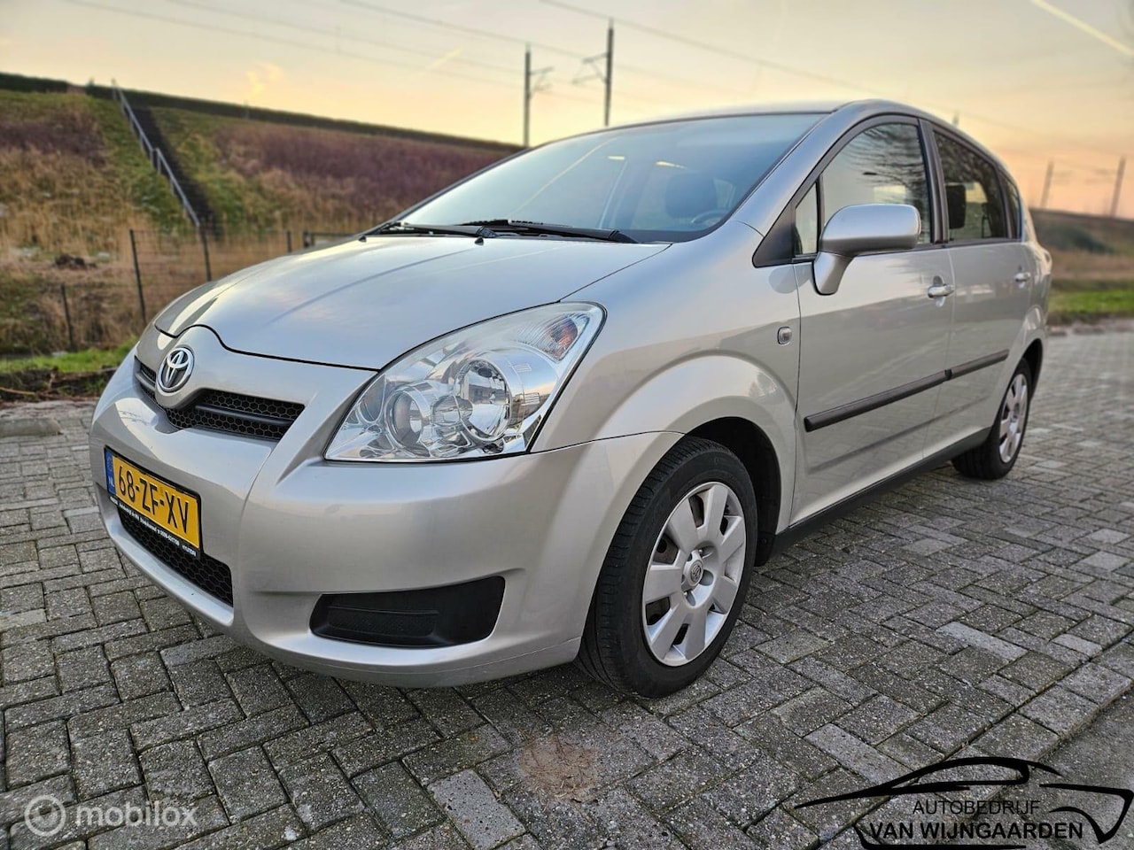 Toyota Verso - 1.6 VVT-i 1.6 VVT-i,2e Eigenaar,212.700KM,Airco,Trekhaak - AutoWereld.nl