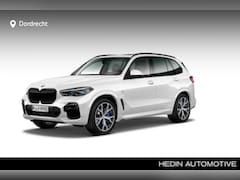 BMW X5 - xDrive45e M-Sport | 21" | Panorama | Harman Kardon | Trekhaak | Soft Close | Driving Assis