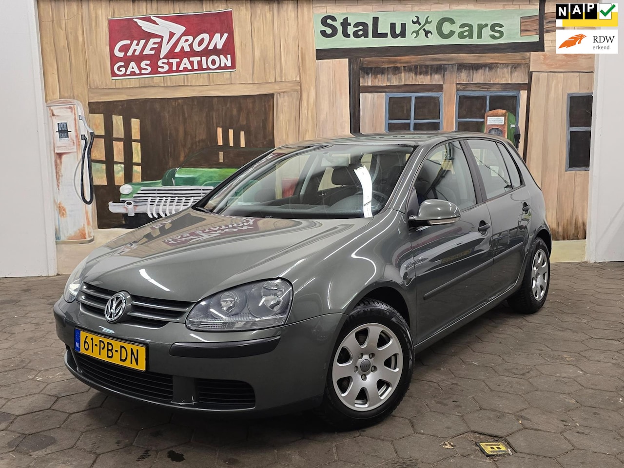 Volkswagen Golf - 1.6 FSI Trendline/AUTOMAAT/AIRCO/N.A.P/ - AutoWereld.nl