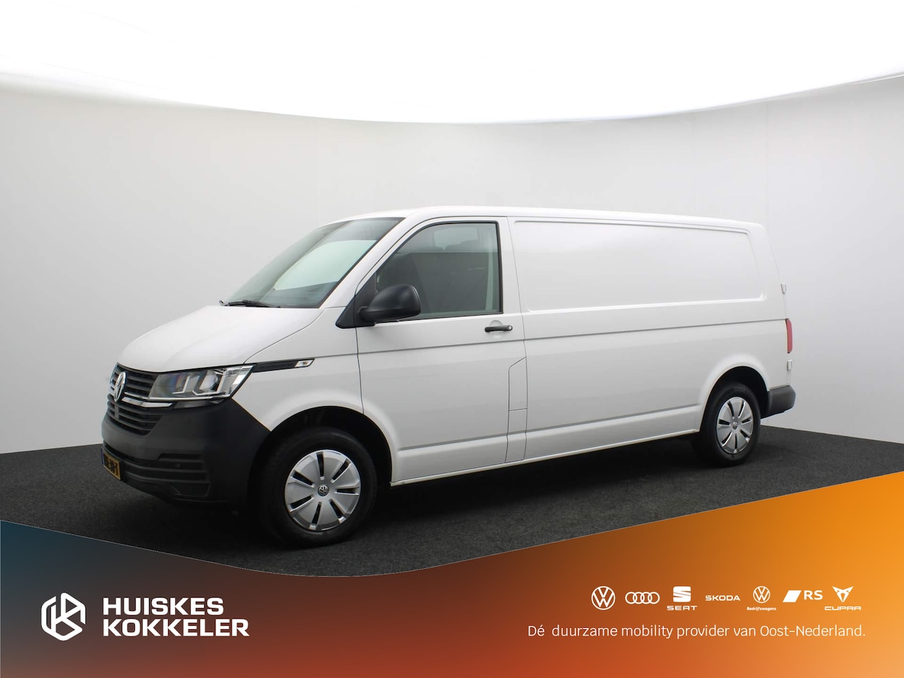 Volkswagen Transporter - Bestelwagen 2.0 TDI 150pk L2H1 I Parkeersensoren V+A I Airco I All-seasonbanden I Trekhaak - AutoWereld.nl