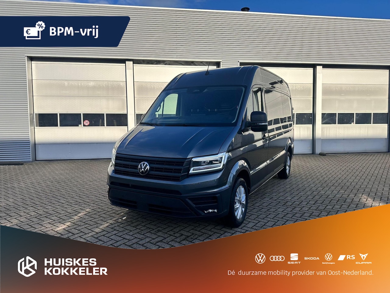 Volkswagen Crafter - Bestelwagen 35 2.0 TDI 177pk automaat L3H3 Exclusive ACC I LM 17'' velgen I App connect I - AutoWereld.nl